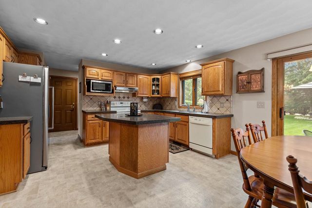 4224 TERRAVIEW DRIVE, Appleton, WI 54913