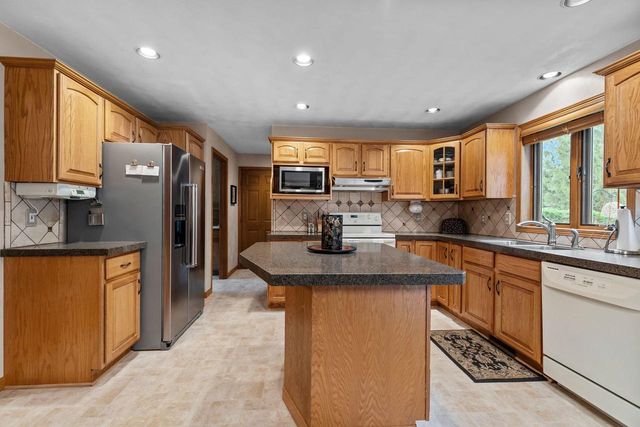 4224 TERRAVIEW DRIVE, Appleton, WI 54913