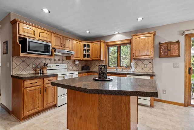 4224 TERRAVIEW DRIVE, Appleton, WI 54913