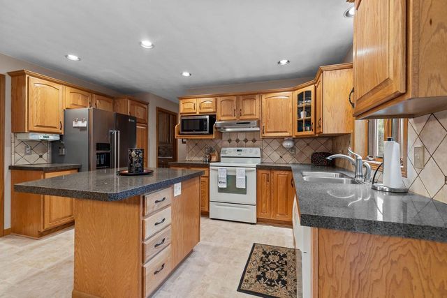 4224 TERRAVIEW DRIVE, Appleton, WI 54913