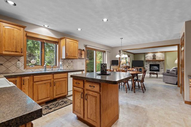4224 TERRAVIEW DRIVE, Appleton, WI 54913