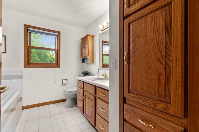 4224 TERRAVIEW DRIVE, Appleton, WI 54913