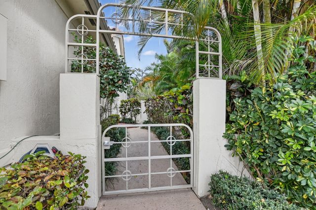 5184 NW 25th Way, Boca Raton, FL 33496