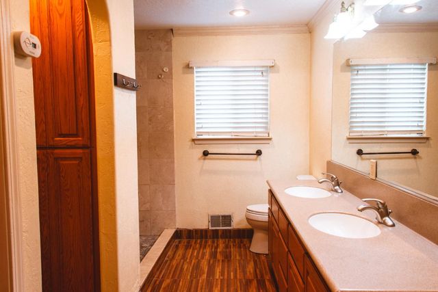 3600 E Hawkeye Ave, Turlock, CA 95380