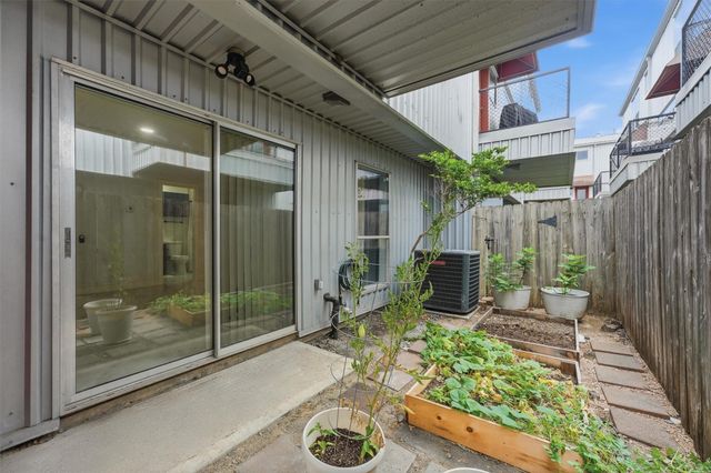 6935 Ardmore Street, Houston, TX 77054