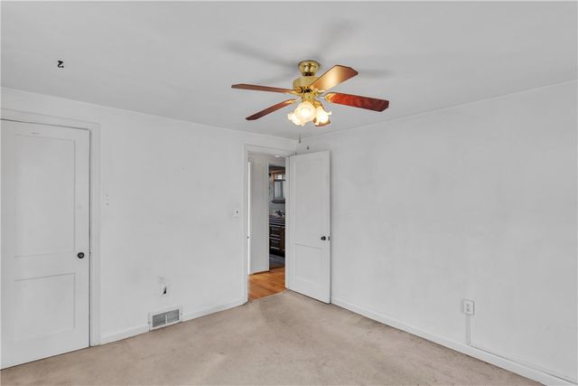 221 E Metzger Ave, Twp Of But Se, PA 16001