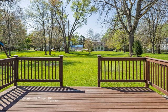 221 E Metzger Ave, Twp Of But Se, PA 16001