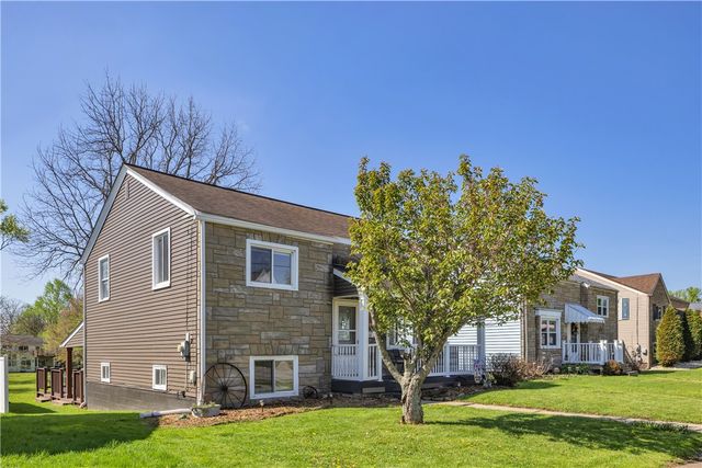 221 E Metzger Ave, Twp Of But Se, PA 16001