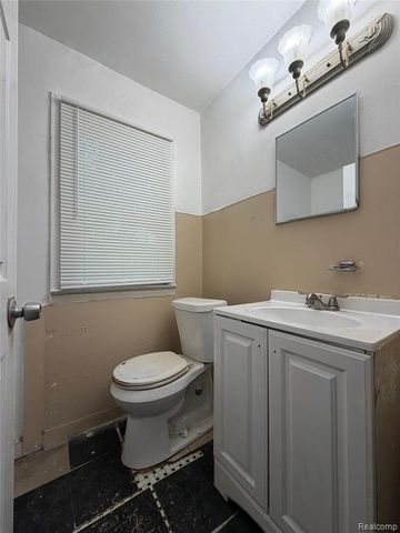 17174 Stout Street, Detroit, MI 48219