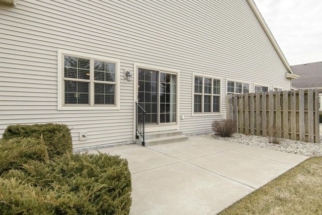 1145 Black Bear DRIVE, Mukwonago, WI 53149