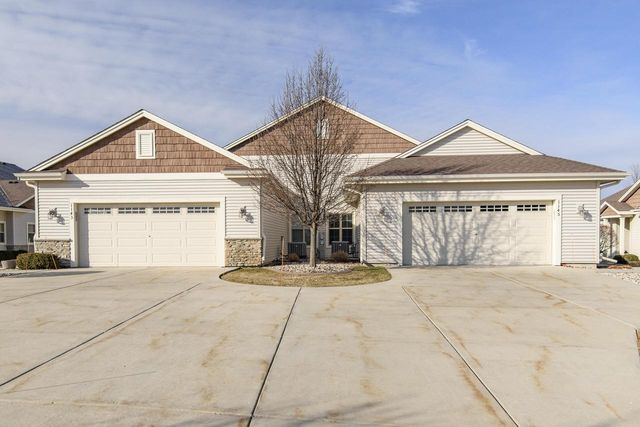 1145 Black Bear DRIVE, Mukwonago, WI 53149