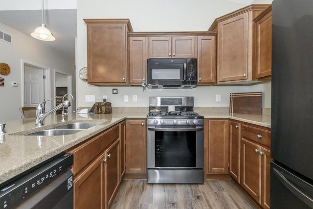 1145 Black Bear DRIVE, Mukwonago, WI 53149