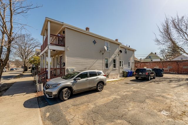 49 Fremont St, Springfield, MA 01105