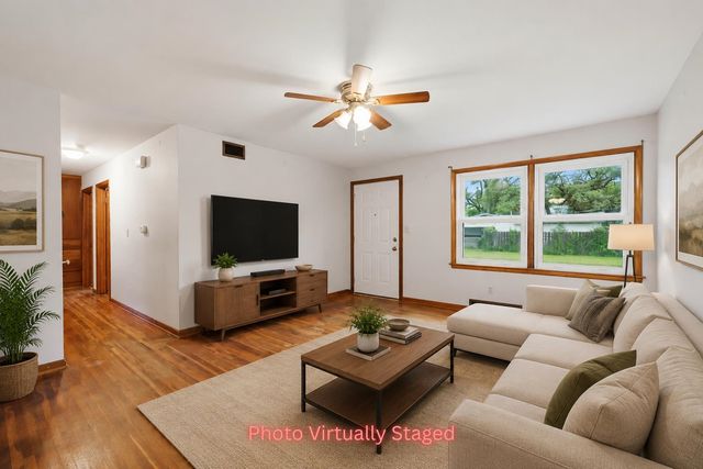 1904 W 32nd St S, Wichita, KS 67217