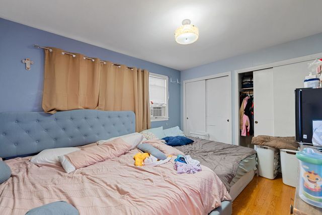 5706 N Saint Louis Avenue, Chicago, IL 60659