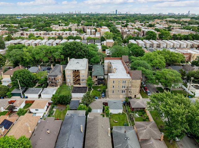 5706 N Saint Louis Avenue, Chicago, IL 60659