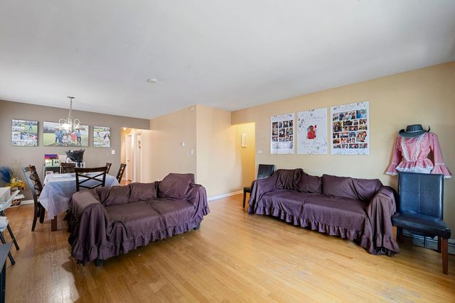 5706 N Saint Louis Avenue, Chicago, IL 60659