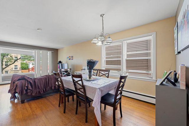 5706 N Saint Louis Avenue, Chicago, IL 60659