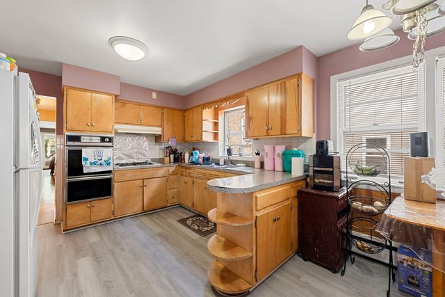 5706 N Saint Louis Avenue, Chicago, IL 60659