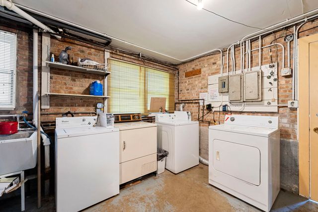 5706 N Saint Louis Avenue, Chicago, IL 60659