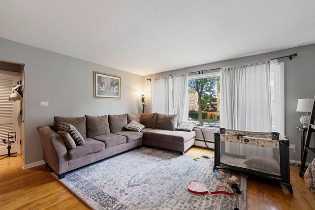 5706 N Saint Louis Avenue, Chicago, IL 60659