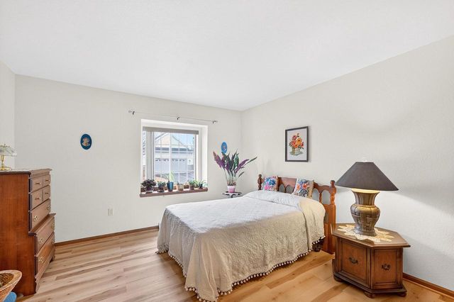 2832 E Somers COURT, Cudahy, WI 53110