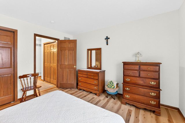 2832 E Somers COURT, Cudahy, WI 53110