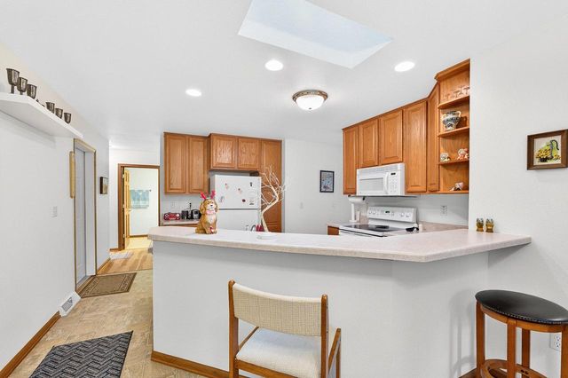 2832 E Somers COURT, Cudahy, WI 53110