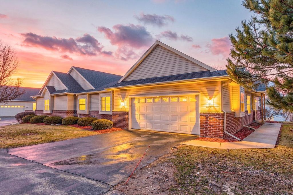 2832 E Somers COURT, Cudahy, WI 53110