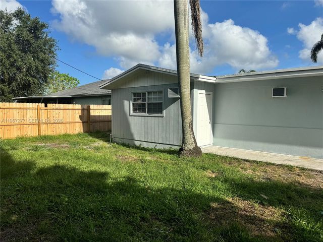 4381 Purdy Ln, West Palm Beach, FL 33406