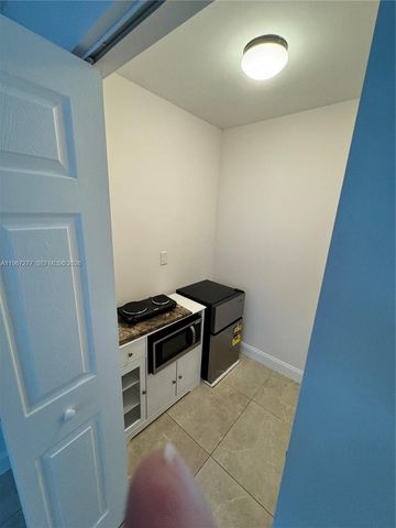 4381 Purdy Ln, West Palm Beach, FL 33406