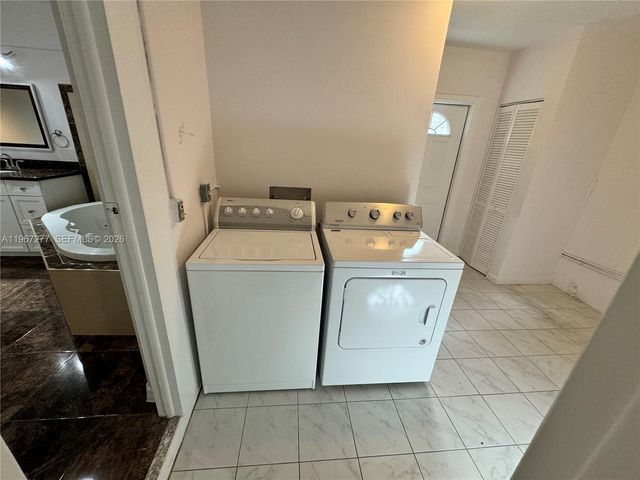 4381 Purdy Ln, West Palm Beach, FL 33406