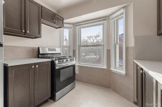 7801 Appoline Street, Dearborn, MI 48126