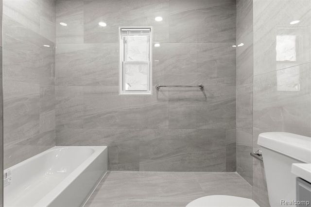 7801 Appoline Street, Dearborn, MI 48126