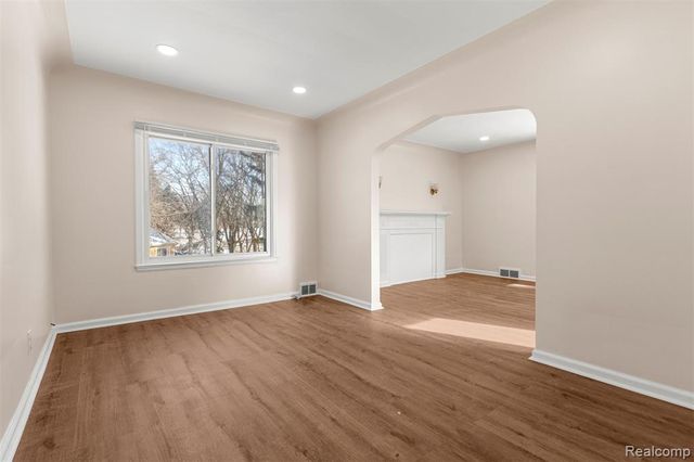 7801 Appoline Street, Dearborn, MI 48126