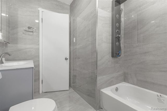 7801 Appoline Street, Dearborn, MI 48126