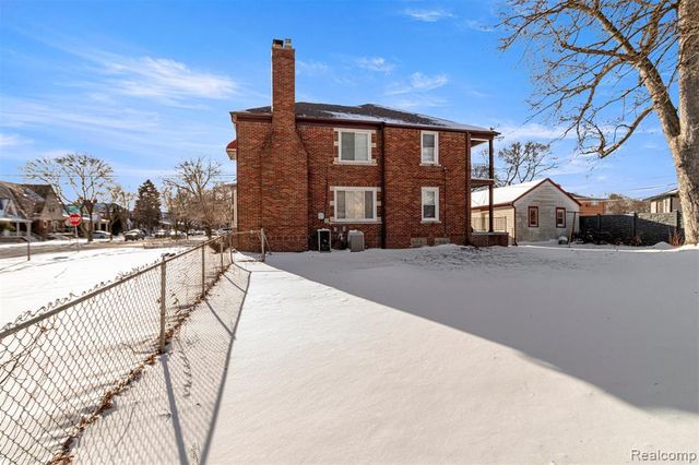 7801 Appoline Street, Dearborn, MI 48126