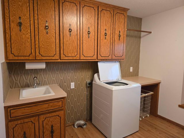 207 2nd Street NW, Freeport, MN 56331