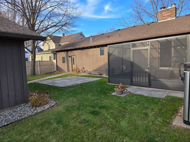 207 2nd Street NW, Freeport, MN 56331