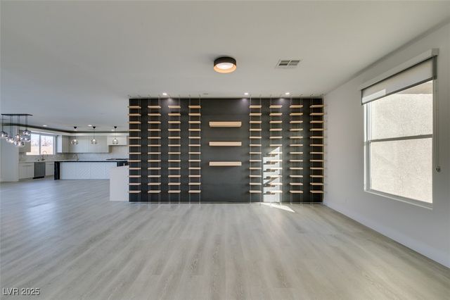 8741 Grand Pass Court, Las Vegas, NV 89113