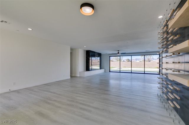 8741 Grand Pass Court, Las Vegas, NV 89113