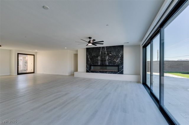 8741 Grand Pass Court, Las Vegas, NV 89113