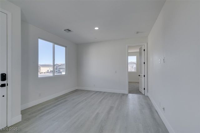 8741 Grand Pass Court, Las Vegas, NV 89113