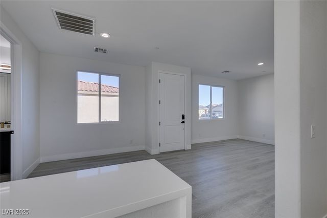 8741 Grand Pass Court, Las Vegas, NV 89113