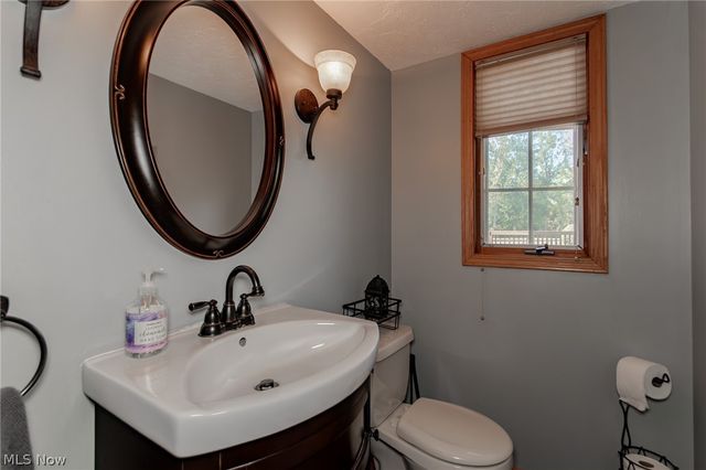 3195 Narrows Road, Perry, OH 44081