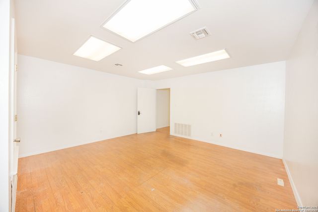3215 Zanderson, Jourdanton, TX 78026