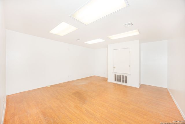3215 Zanderson, Jourdanton, TX 78026