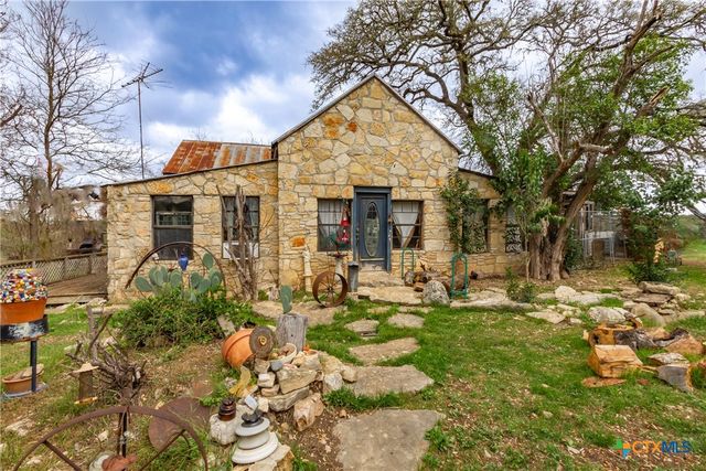 250 Mail Route Road, Fischer, TX 78623