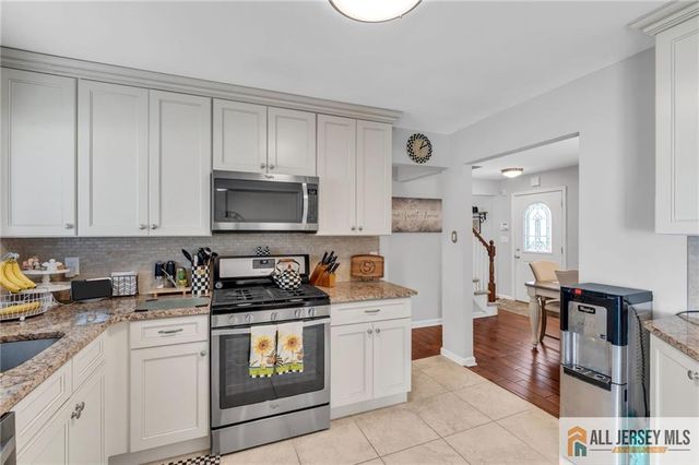 16 Twain Avenue, Old Bridge, NJ 08857