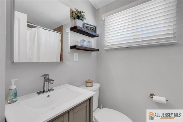 16 Twain Avenue, Old Bridge, NJ 08857